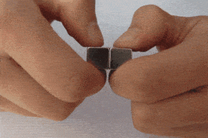 How to separate strong magnets (PHOTO, VIDEO)