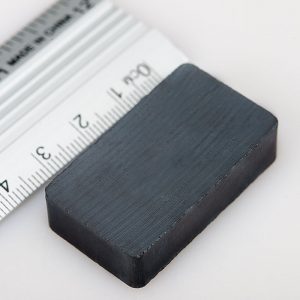 Ferrite magnet, block, 40x25x10 mm - Y30BH