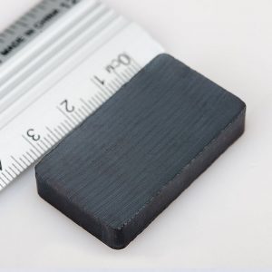 Ferrite magnet, block, 40x25x5 mm - Y30BH