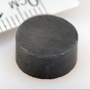 Ferrite magnet, disc, 12x6 mm - Y30BH