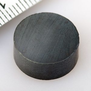 Ferrite magnet, disc, 15x5 mm - Y30BH