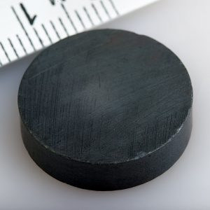 Ferrite magnet, disc, 18x5 mm - Y30BH