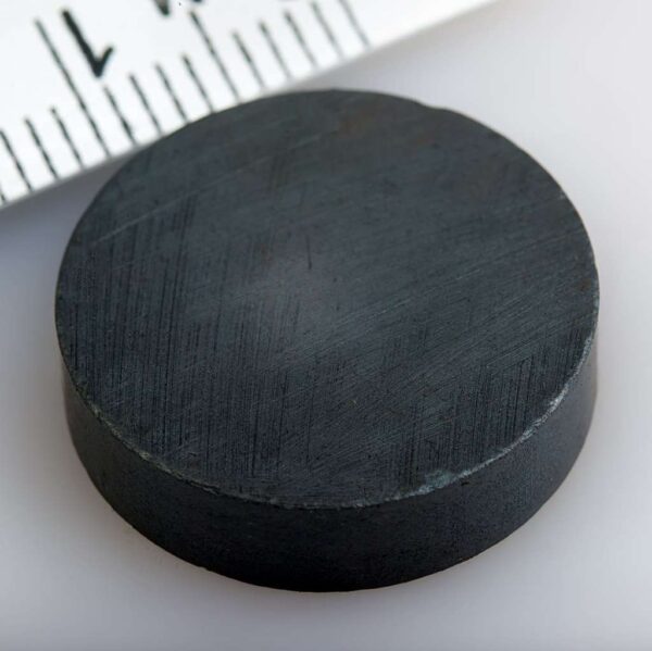 Ferrite magnet, disc, 18x5 mm - Y30BH