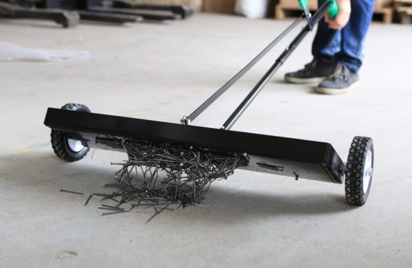 Magnetic sweeper B-90