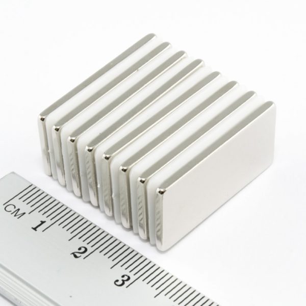 Neodymium magnet, block, 30x15x2 mm - N38