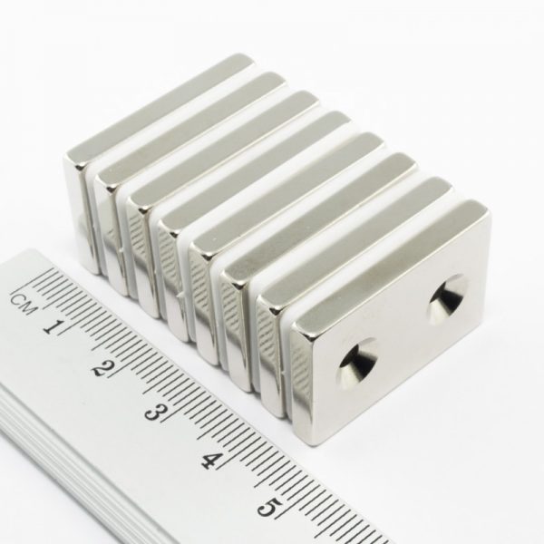 Neodymium magnet, block, 30x20x4 mm, with 2 holes (north pole on the countersunk side) - N38