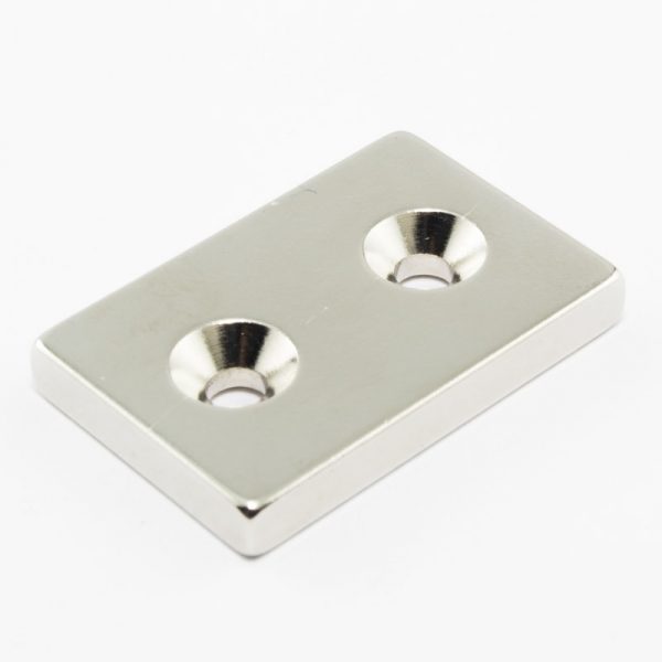 Neodymium magnet, block, 30x20x4 mm, with 2 holes (north pole on the countersunk side) - N38