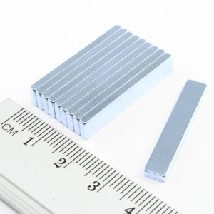 Neodymium magnet, block, 30x5x2 mm Zn - N35