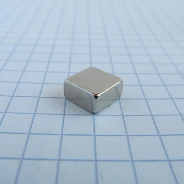 Neodymium magnet, block, 8x8x4 mm - N38
