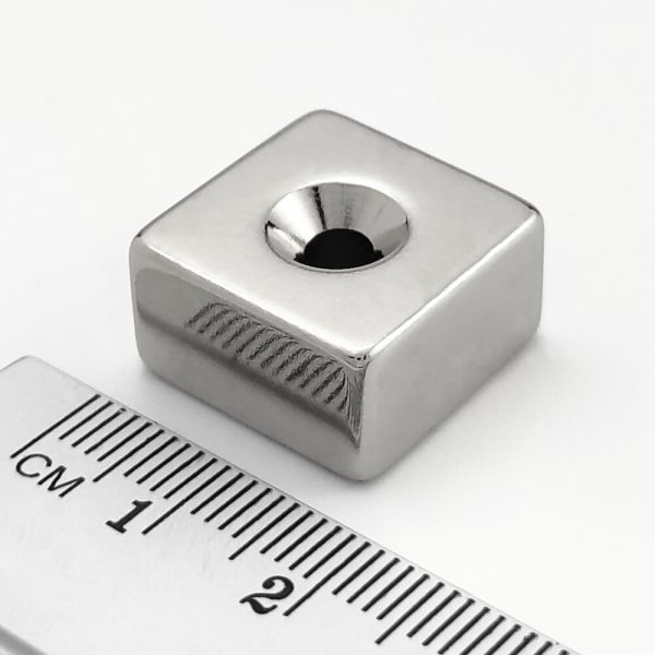Neodymium magnet, block, 18×18×10 mm, with hole M4, double-sided - N52