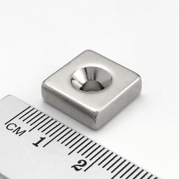 Neodymium magnet, block, 15×15×5 mm, with hole M4 (south pole on the countersunk side) - N38