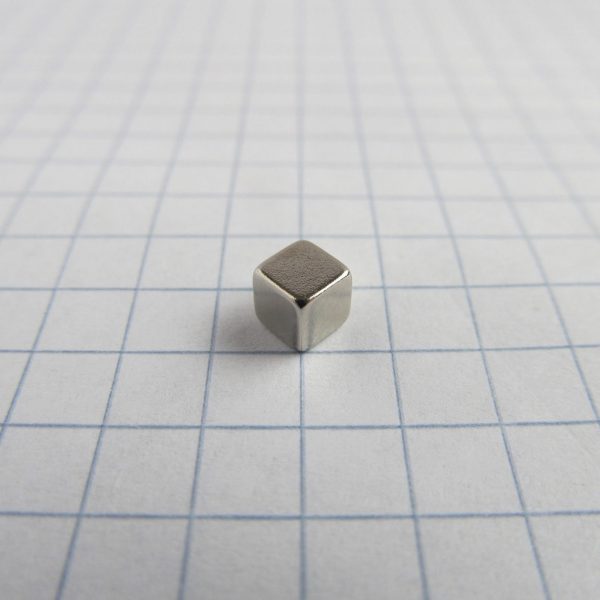 Neodymium magnet, cube, 4x4x4 mm - N42