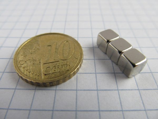 Neodymium magnet, cube, 4x4x4 mm - N42