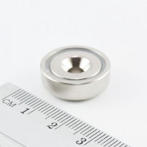 Pot magnet with screw hole, 20x6 mm