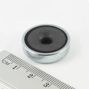 Pot magnet with screw hole, 25x7 mm (ferrite)
