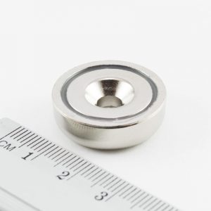 Pot magnet with screw hole, 25x8 mm