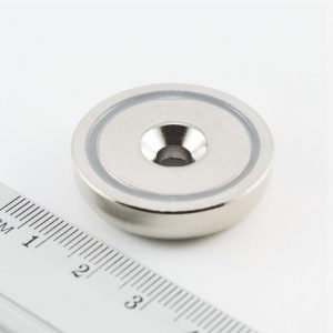 Pot magnet with screw hole, 32x8 mm