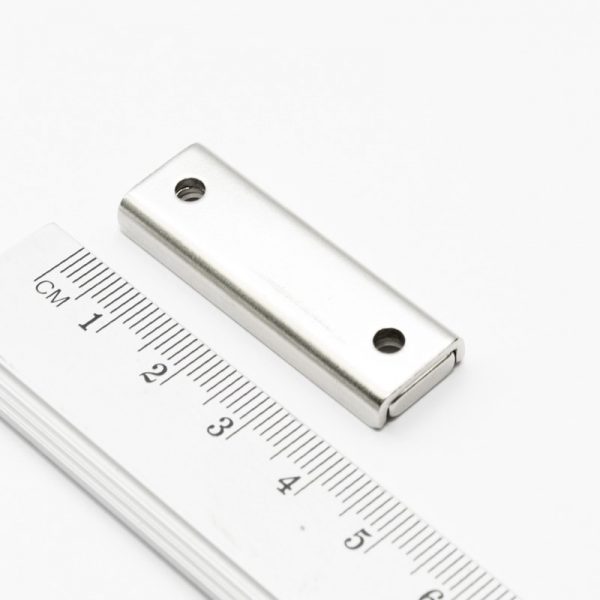 Pot magnet with screw holes, 40x13.5x5 mm