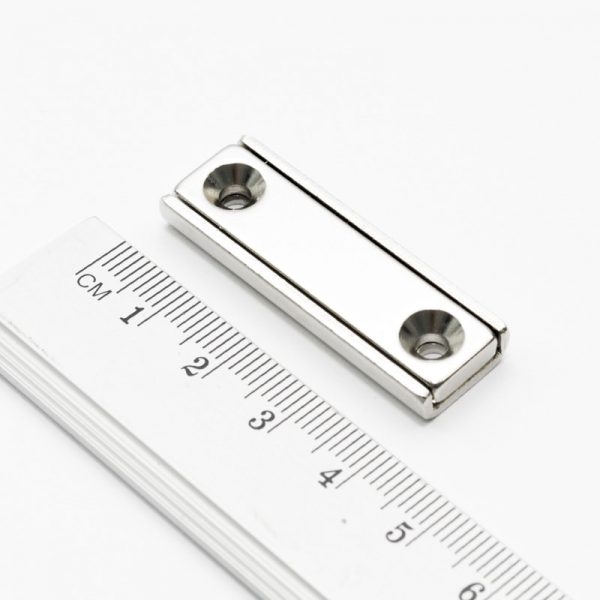 Pot magnet with screw holes, 40x13.5x5 mm
