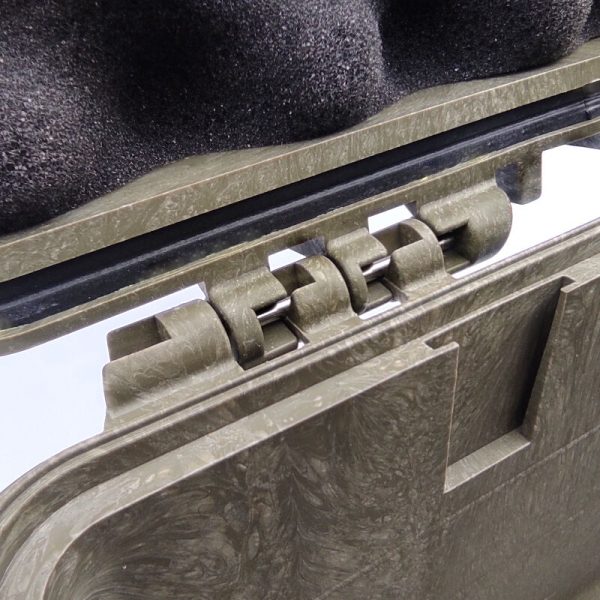 Transport case for magnet fishing