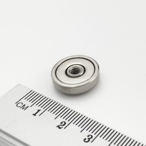Pot magnet with internal thread through entire magnet, 16×5 mm, M3