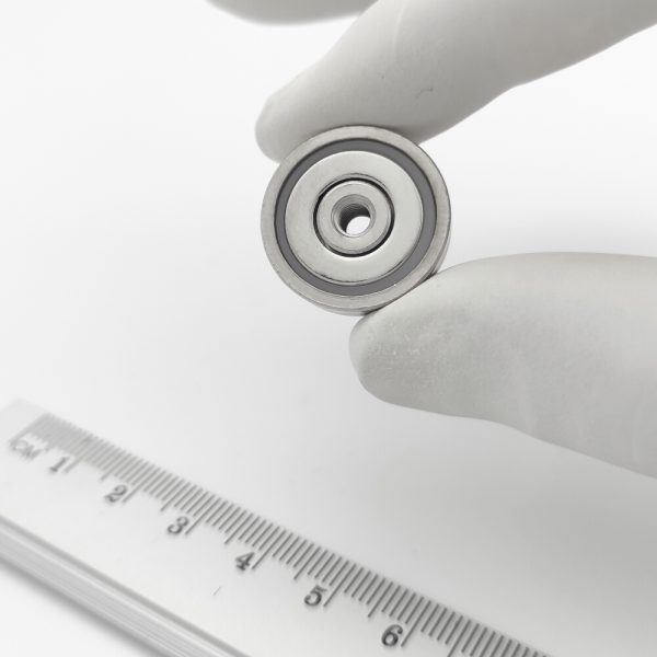 Pot magnet with internal thread through entire magnet, 20×7 mm - Image 3
