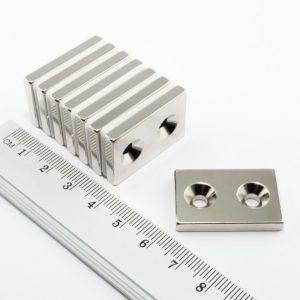 Neodymium magnet, block, 30x20x4 mm, with 2 holes M4 (south pole on the countersunk side) - N38