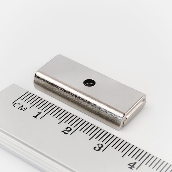 Pot magnet with screw hole, 30×13.5×5 mm - Image 2