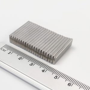 Neodymium magnet, block, 26×7×2 mm, 180 °C - N38UH