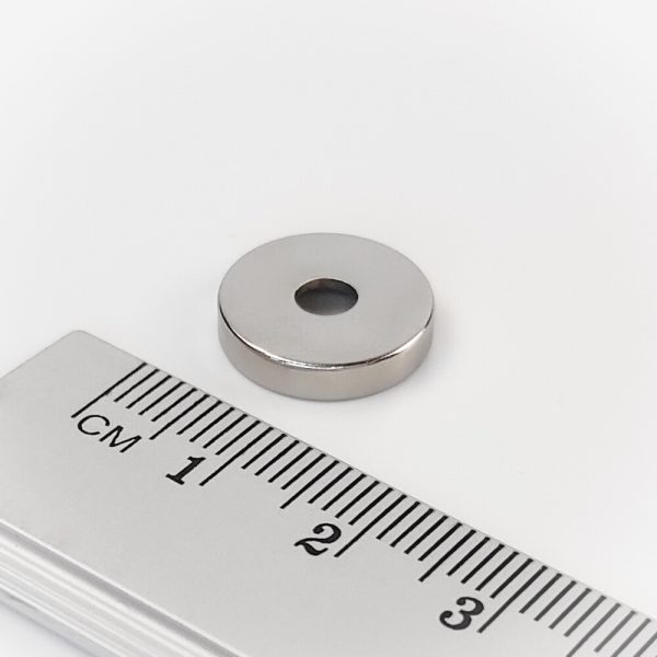 Neodymium magnet, disc, 14x3 mm, with hole M4