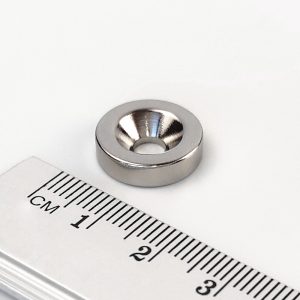 Neodymium magnet, disc, 15×4 mm, with hole M4 (north pole on the countersunk side) - N38