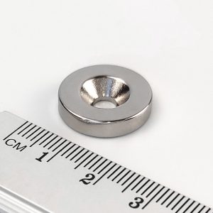 Neodymium magnet, disc, 18×4 mm, with hole M4 (north pole on the countersunk side) - N38