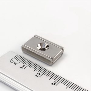 Pot magnet with screw hole, 20×13.5×5 mm