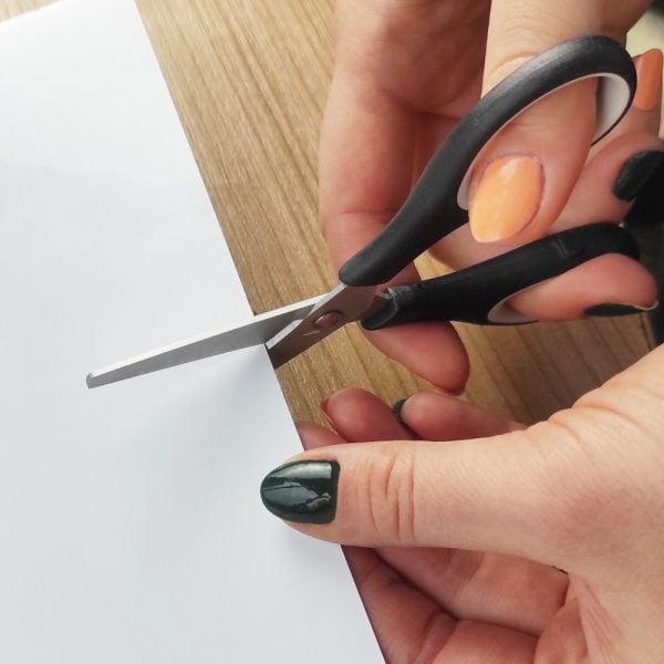 self-adhesive ferrous sheet, white - magnetic board - cutting