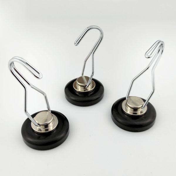Magnetic swivel hanging hook