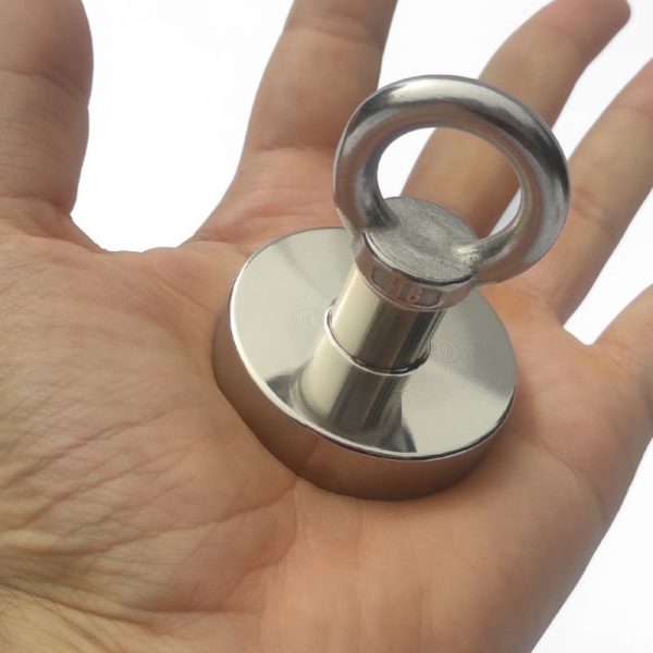 Small magnet for magnet fishing