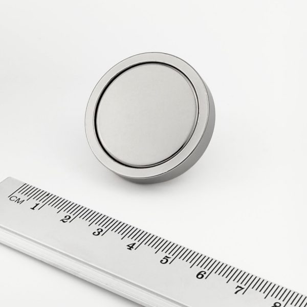 Pot magnet with internal thread socket, 36x8 mm