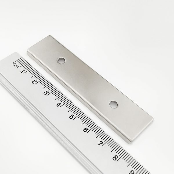 Pot magnet with screw holes, 80x20x4 mm