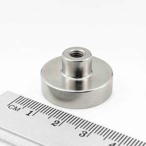 Pot magnet with extended internal thread
