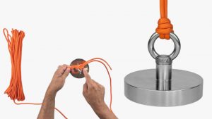 How to tie a knot on a magnet?