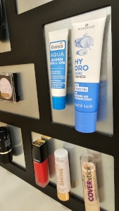 magnetic tip - magnetic make-up frame-securing make-up in the frame