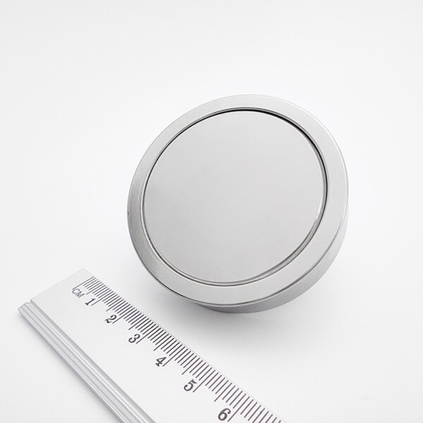 Pot magnets with internal thread socket