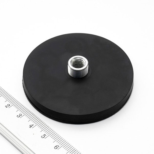 Pot magnets with internal thread socket