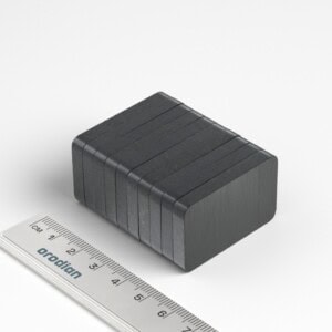 Ferrite magnets