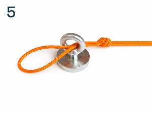 How to tie a knot on a magnet